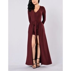 ✨DONATED✨ // Shorts jumper/dress burgundy